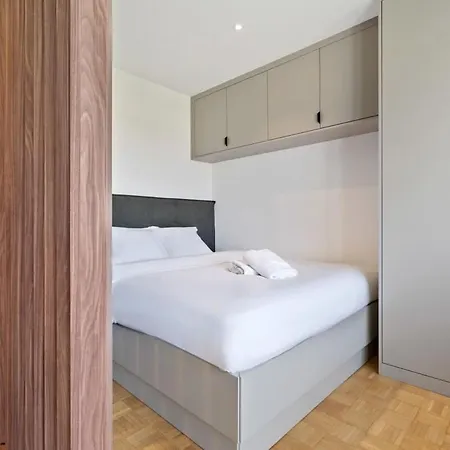 Appartement Sleek And Chic Studio In The Heart Of City