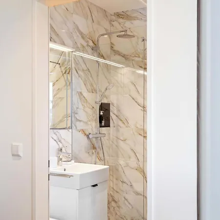 Appartement Sleek And Chic Studio In The Heart Of City